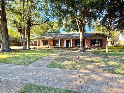 4014 Wellington Blvd, Alexandria, LA, 71303-2824 | Card Image