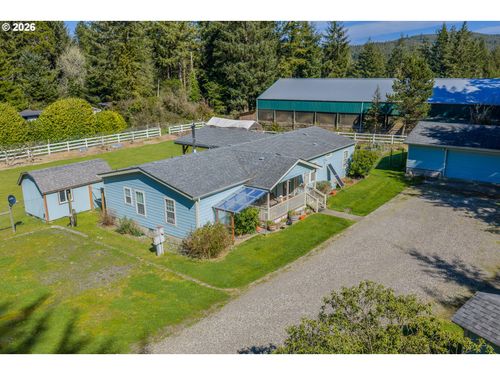69323 Wildwood Rd, North Bend, OR, 97459-8640 | Card Image