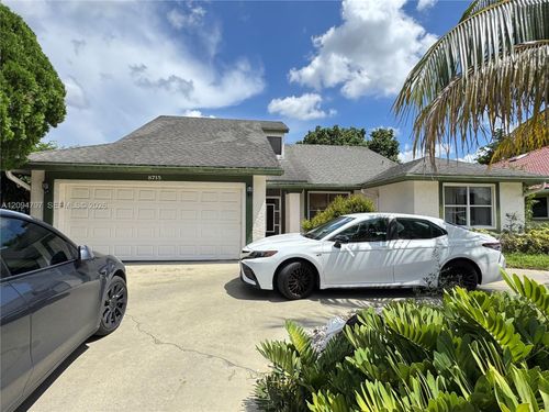 8715 Nw 83rd St, Tamarac, FL, 33321-8112 | Card Image