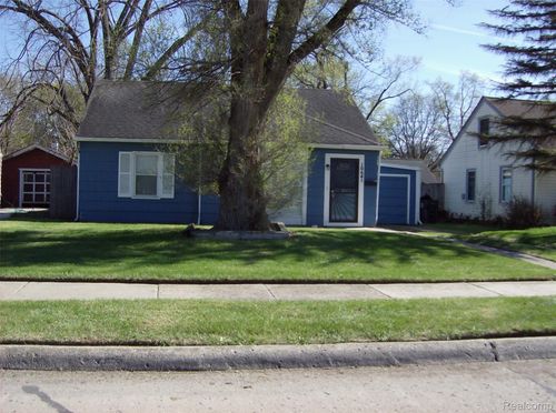 10641 Troy St, Oak Park, MI, 48237-3937 | Card Image