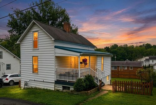 528 Hess St, Morgantown, WV, 26501-6816 | Card Image