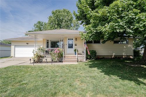 2810 Utica Ave, Lorain, OH, 44052-4411 | Card Image