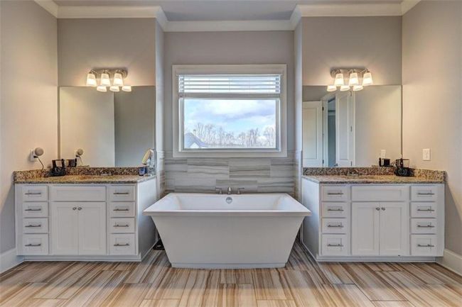 5540 Wood Falls Dr, House other with 5 bedrooms, 5 bathrooms and 3 parking in Buford GA | Image 12