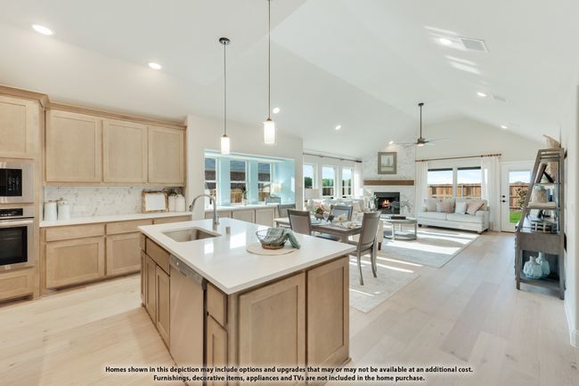 210 Comanche Trl, House other with 4 bedrooms, 3 bathrooms and null parking in Alvarado TX | Image 6
