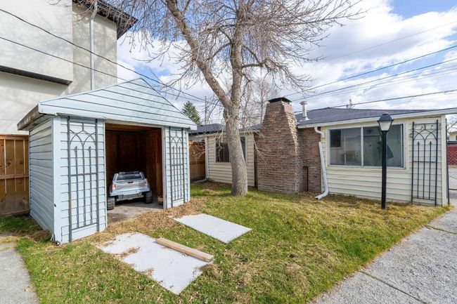 8531 47 Ave Nw, House other with 3 bedrooms, 2 bathrooms and 2 parking in Calgary AB | Image 35