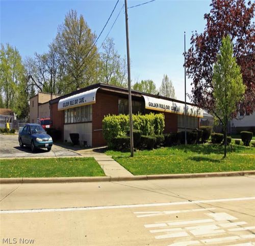 5117 Lee Road, Maple Heights, OH, 44137 | Card Image