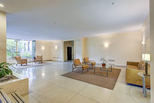 apt-2r-100 Queens Blvd, Forest Hills, NY, 11375-2458 | Card Image