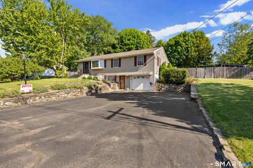 15 Chicory Dr, Wolcott, CT, 06716-1805 | Card Image
