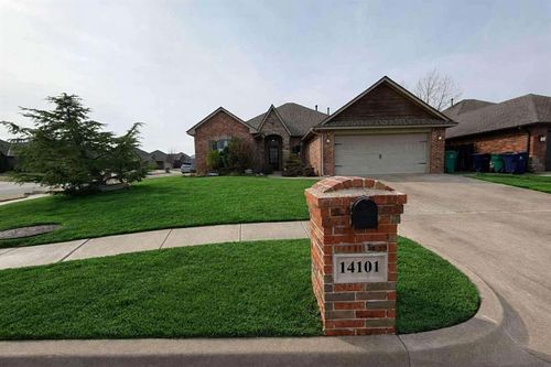 14101 Georgian Way, Yukon, OK, 73099 | Card Image