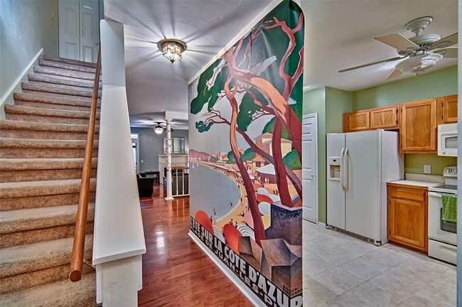 832 42 Nd Ter, Townhouse with 2 bedrooms, 3 bathrooms and null parking in GAINESVILLE FL | Image 4