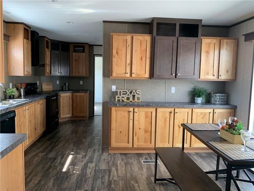 200 China Garden Ln, Georgetown, TX, 78626-1875 | Card Image