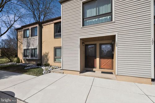 196 Hunter Ct, MARLTON, NJ, 08053-2024 | Card Image