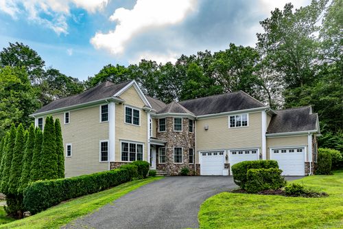15 Logging Trail Ln, Brookfield, CT, 06804-1345 | Card Image