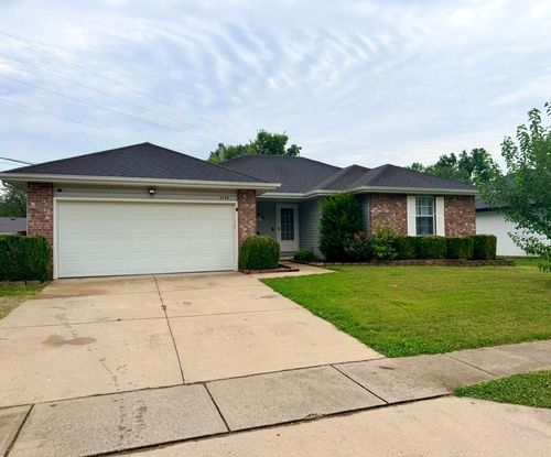 4136 Somerset Dr, Battlefield, MO, 65619-9743 | Card Image