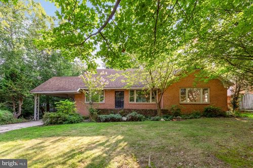 5611 Belmont Ave, CHEVY CHASE, MD, 20815-7126 | Card Image