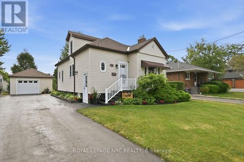 23 Clare Avenue, Port Colborne (Sugarloaf), ON, L3K5H3 | Card Image