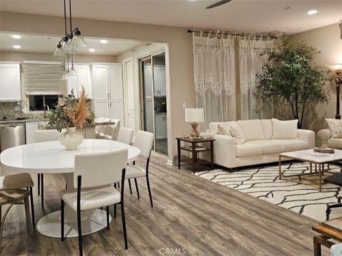 101 Trailblaze, Irvine, CA, 92618-0843 | Card Image