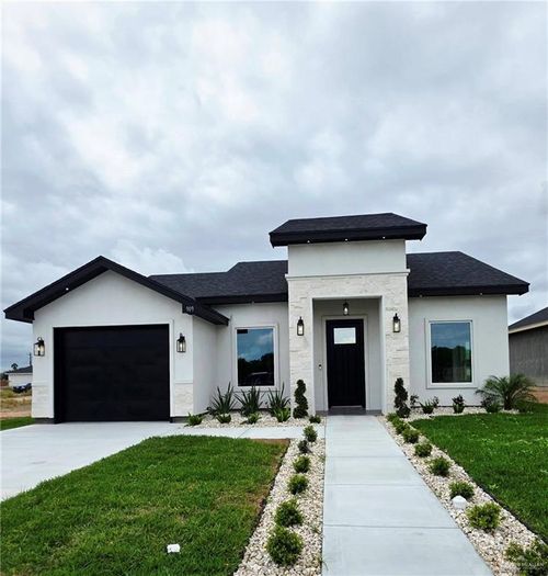 909 41st St, San Juan, TX, 78589-2285 | Card Image