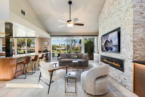 272 Tolosa Cir, Palm Desert, CA, 92260-2168 | Card Image