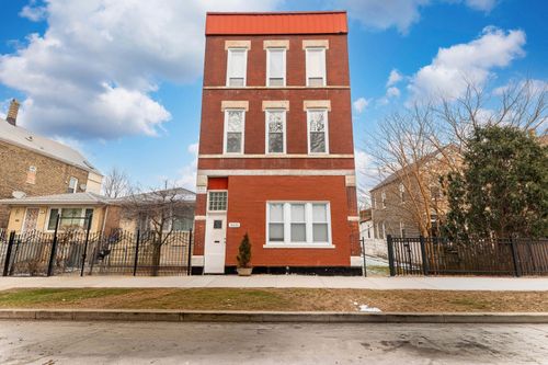 3651 S Wood St, CHICAGO, IL, 60609-1239 | Card Image