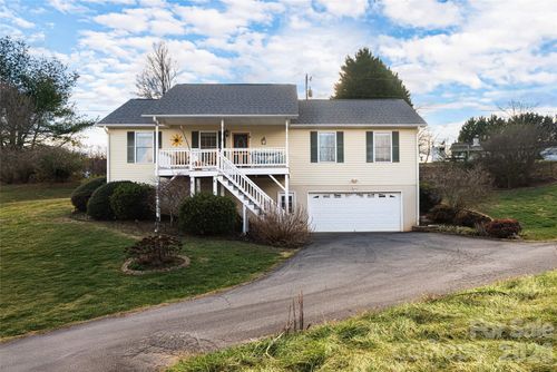 16 Kinsale Dr, Leicester, NC, 28748-9100 | Card Image