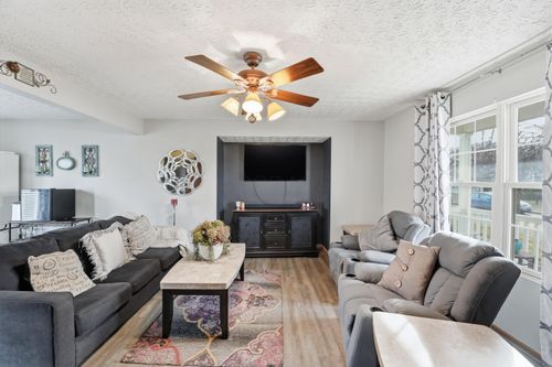 5392 Glendalough St, Canal Winchester, OH, 43110-8130 | Card Image