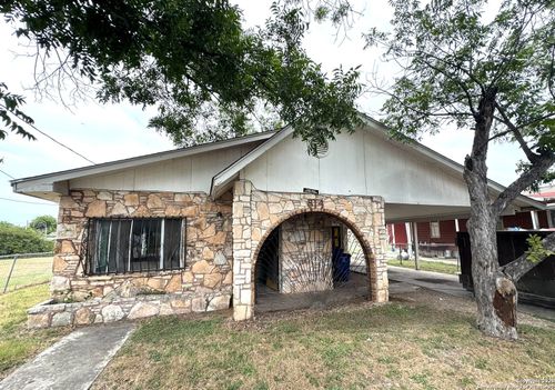 814 Kendalia Ave, San Antonio, TX, 78221-1318 | Card Image