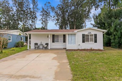 220 83 Rd Avenue Ne, House other with 3 bedrooms, 2 bathrooms and null parking in ST PETERSBURG FL | Image 1