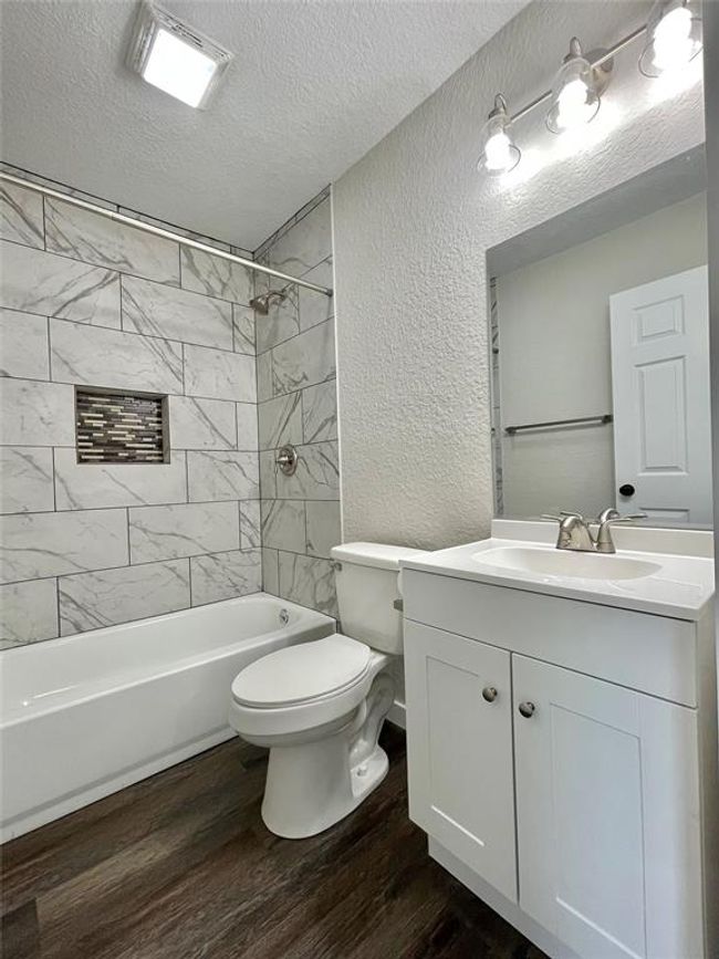 527 W 4 Th St, House other with 5 bedrooms, 3 bathrooms and null parking in Freeport TX | Image 22
