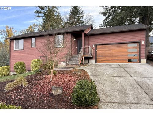598 Ne Shafford St, Estacada, OR, 97023-9411 | Card Image