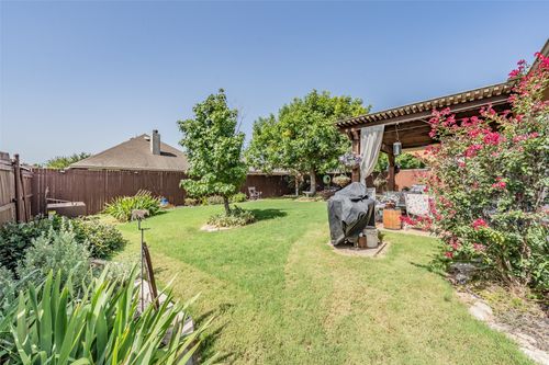 2300 Horseback Trl, Fort Worth, TX, 76177-7576 | Card Image
