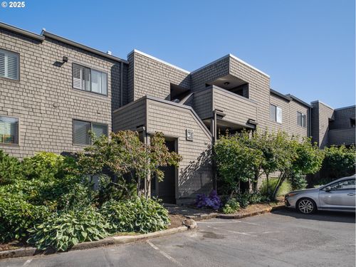 5624 S Riverside Ln, Portland, OR, 97239-5939 | Card Image