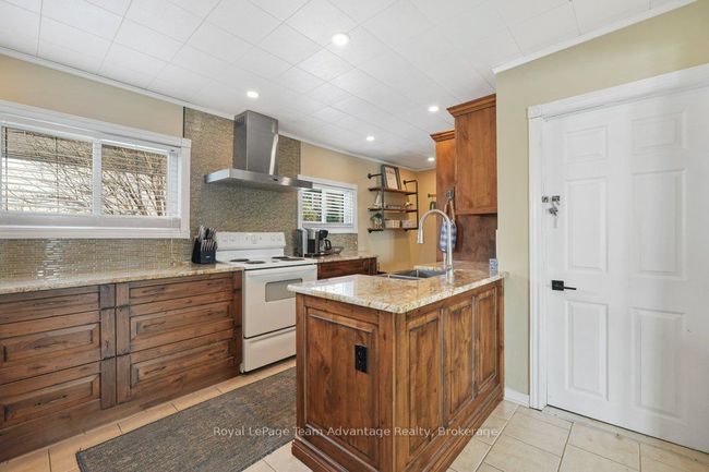 3 Gibson St, House other with 3 bedrooms, 1 bathrooms and 2 parking in Parry Sound ON | Image 9