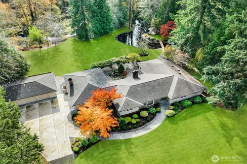 19121 Ne 127th St, Redmond, WA, 98052-2304 | Card Image