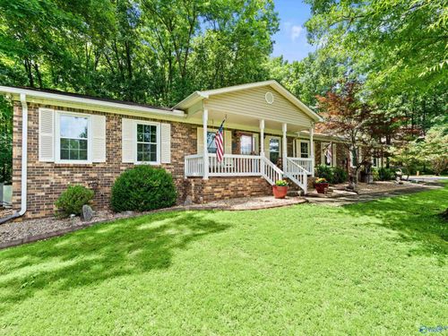 5112 Sunrise Trl Nw, Huntsville, AL, 35810-6104 | Card Image