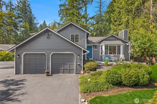 22848 Ne 26th St, Sammamish, WA, 98074-8936 | Card Image