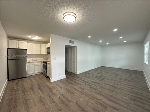 apt-14-2500 Johnson St, Hollywood, FL, 33020-3943 | Card Image