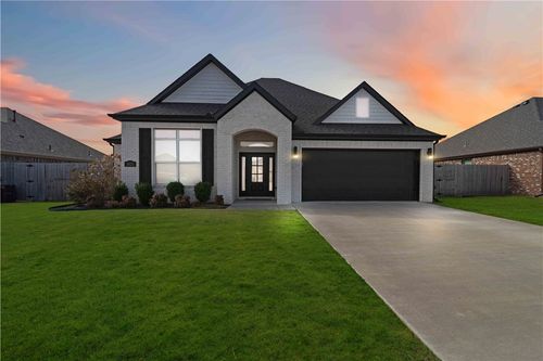 3521 Avon Ave, Springdale, AR, 72764-4015 | Card Image