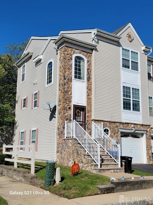 15 Russell Ct, Matawan, NJ, 07747-7103 | Card Image