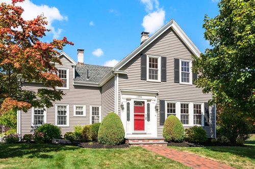 1096 S Franklin St, Holbrook, MA, 02343-2051 | Card Image