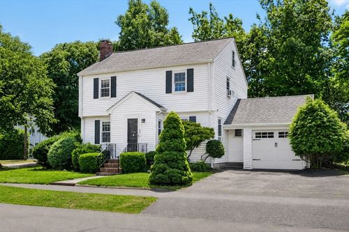 35 Craig St, Milton, MA, 02186-2510 | Card Image