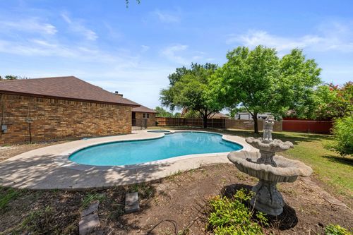 106 Brushy Way, Red Oak, TX, 75154-5002 | Card Image