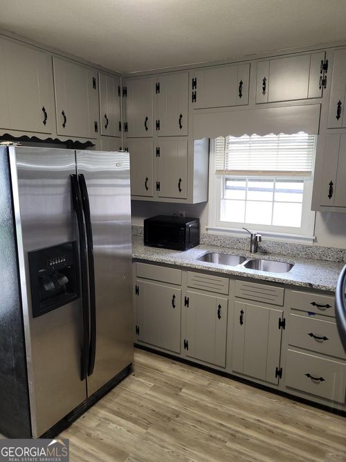 6057 Pinecreek Rd, Forest Park, GA, 30297-4112 | Card Image