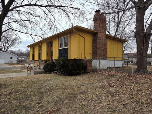 1804 S Benton Ave, Marshall, MO, 65340-3206 | Card Image