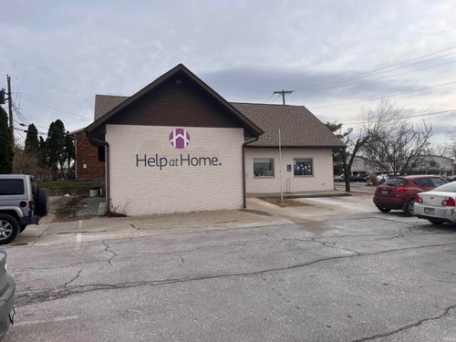 1815 S Walnut St, Bloomington, IN, 47401-6571 | Card Image