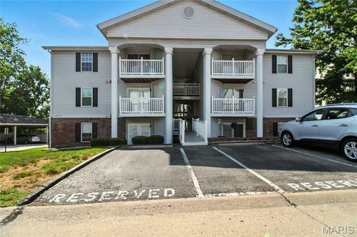 apt-a-4300 Arrow Tree Dr, Saint Louis, MO, 63128-4726 | Card Image