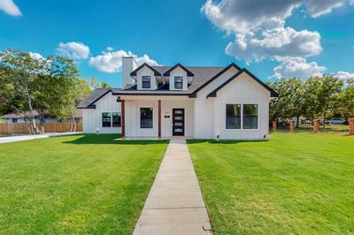 407 E Martin Luther King Jr Drive, House other with 3 bedrooms, 2 bathrooms and null parking in Ennis TX | Image 1