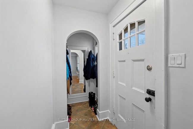 21 Alwington Ave, House other with 5 bedrooms, 2 bathrooms and 4 parking in Kingston ON | Image 4