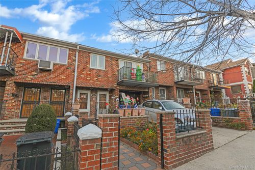 20 49th St, Astoria, NY, 11105 | Card Image