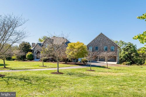 16503 Loneoak Pl, Hamilton, VA, 20158-9412 | Card Image